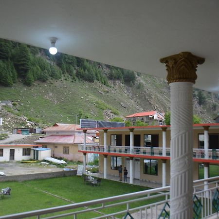 Hotel Pine Hills, Naran Buitenkant foto