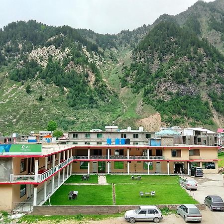 Hotel Pine Hills, Naran Buitenkant foto