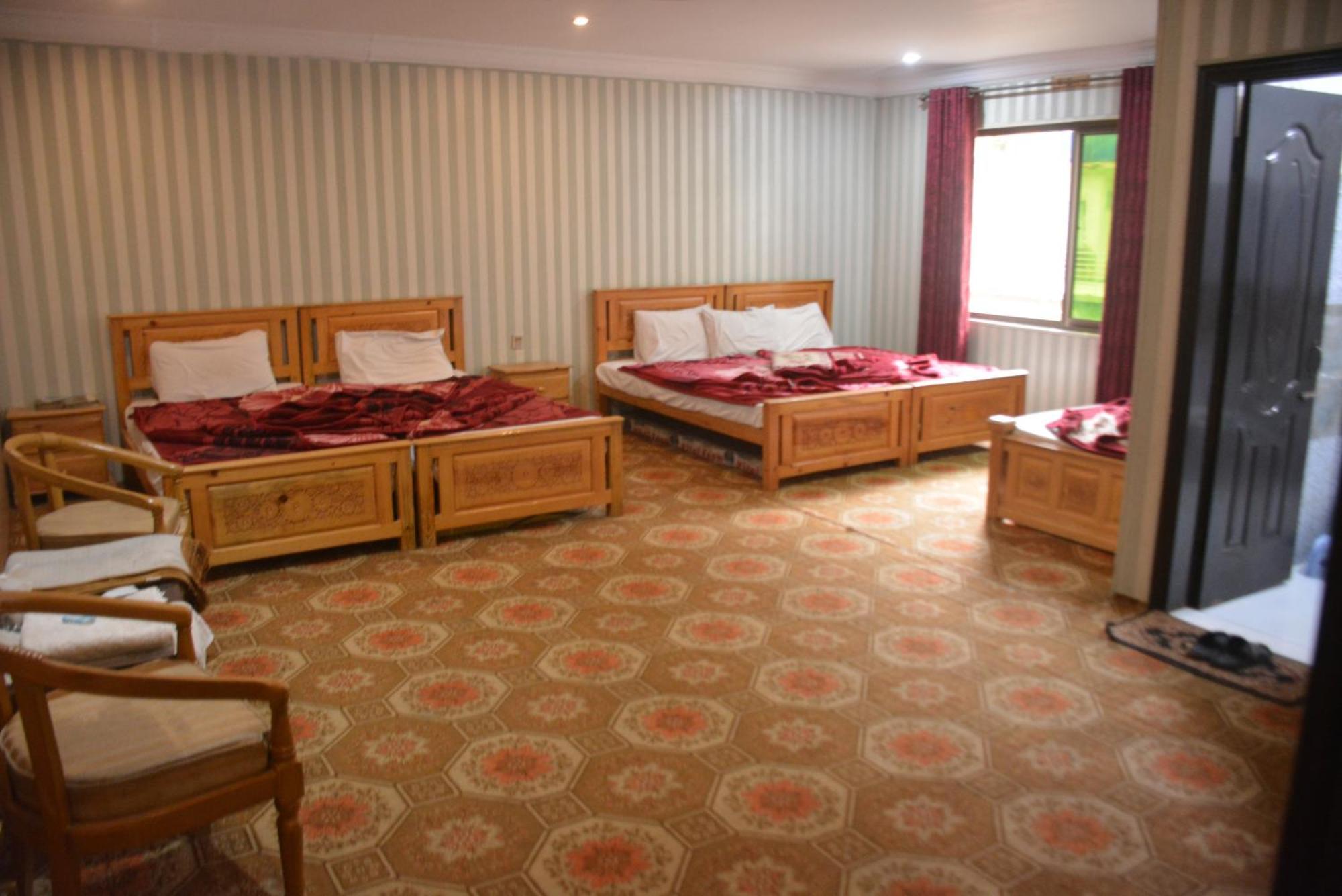 Hotel Pine Hills, Naran Buitenkant foto
