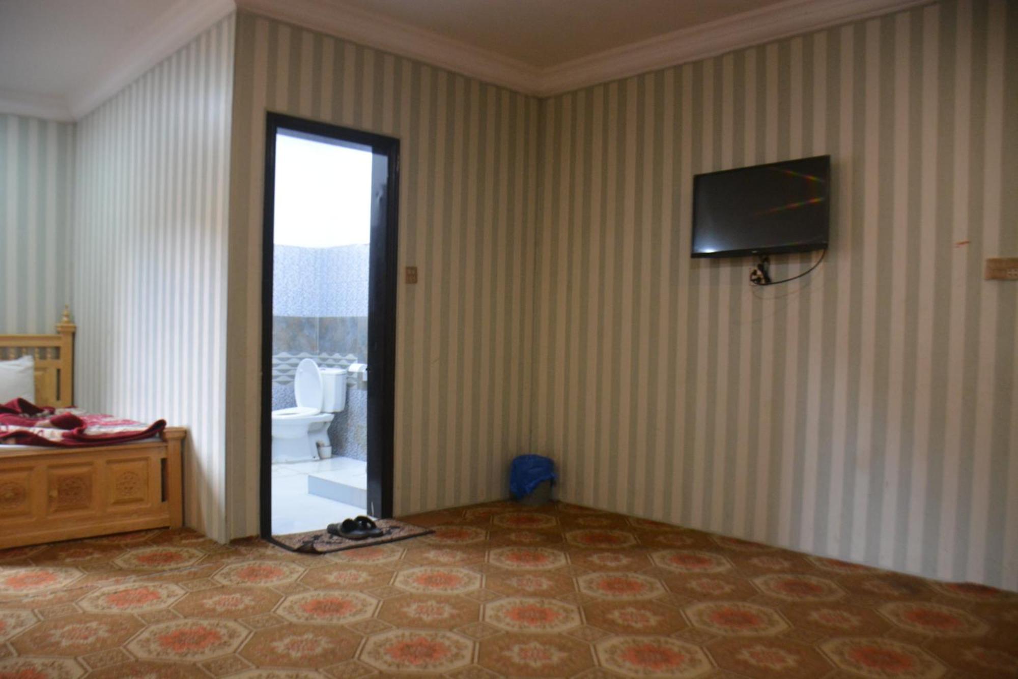 Hotel Pine Hills, Naran Buitenkant foto